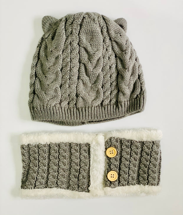 Grey Hat & ￼Neck Scarf